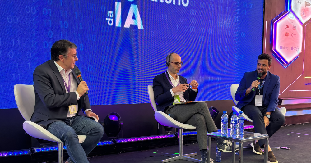 Capa da notícia: Presidente da FAPDF participa de painel internacional sobre regulação da inteligência artificial na Campus Party Brasil